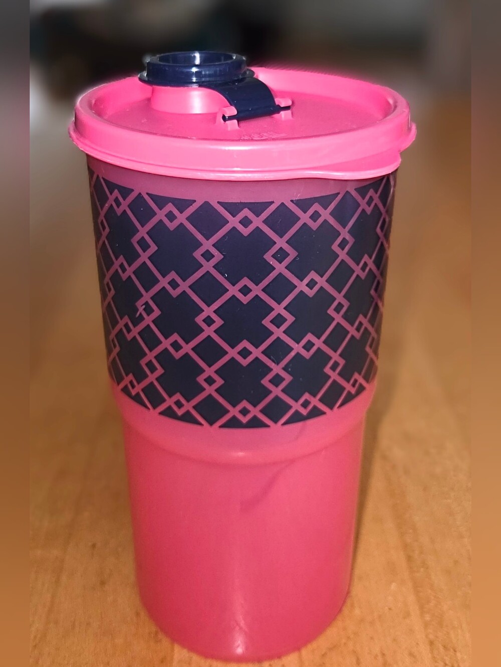 Tupperware 2414E 875ml Pink Thirstquake Tumbler 875ml 4+ Cup & Lid